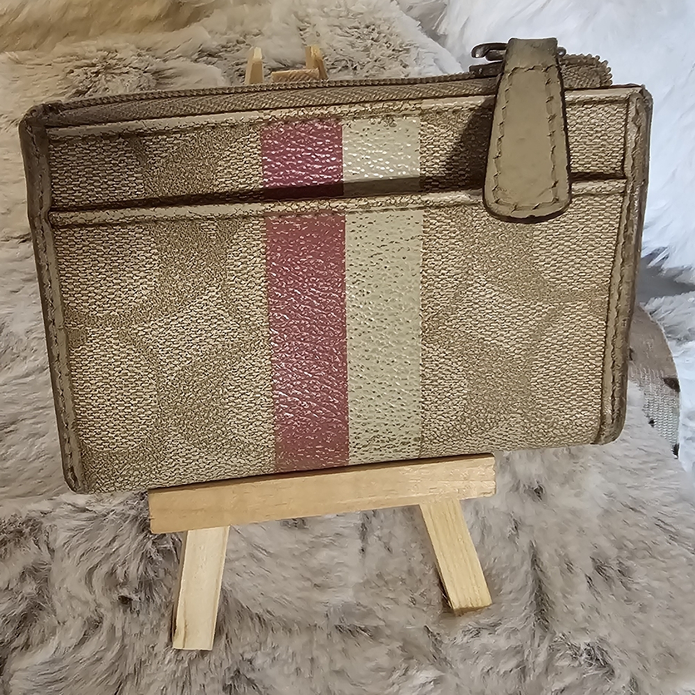 Coach Tan and Pink Card Holder Vintage, Project.